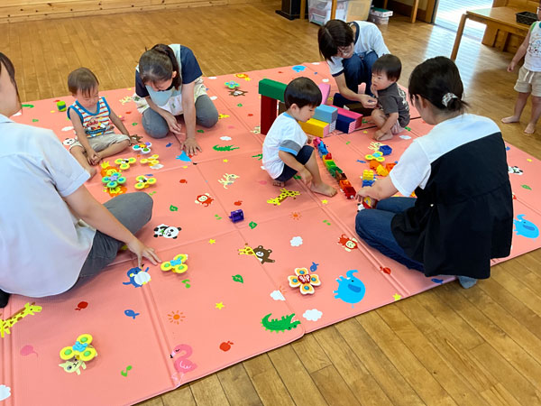 登園・受付・自由遊び